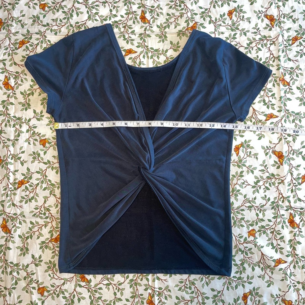 Women’s summer twisted crop top - Picture 2 of 5